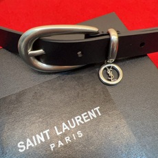 开春秀款Saint Laurent 女士腰带皮带 原厂真金电渡扣头,意大利原厂皮,宽2.0cm,代购级。 开春秀款Saint Laurent 女士腰带皮带 原厂真金电渡扣头,意大利原厂皮,宽2.0cm,代购级。