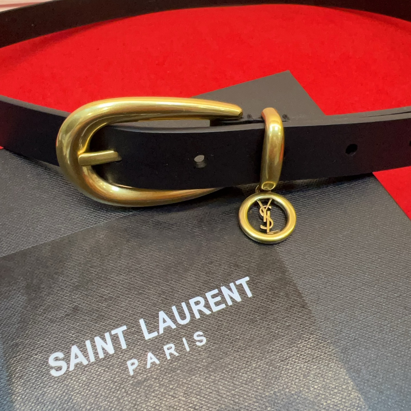 开春秀款Saint Laurent 女士腰带皮带 原厂真金电渡扣头,意大利原厂皮,宽2.0cm,代购级。 开春秀款Saint Laurent 女士腰带皮带 原厂真金电渡扣头,意大利原厂皮,宽2.0cm,代购级。