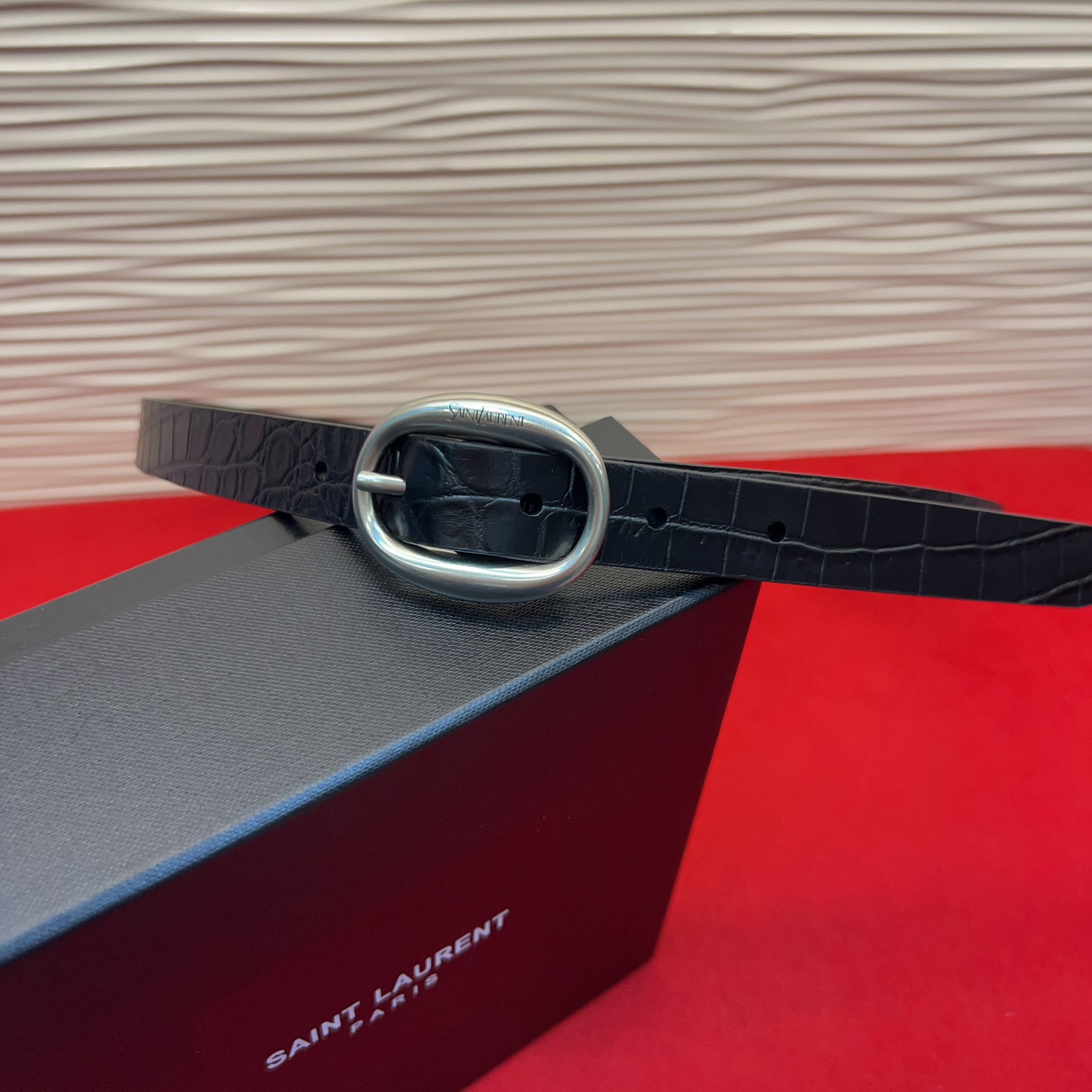 开春秀款Saint Laurent 女士腰带皮带 原厂真金电渡扣头，意大利原厂皮，宽2.0cm，代购级。