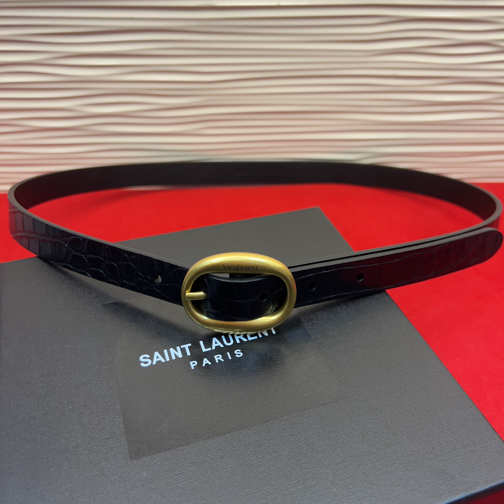 开春秀款Saint Laurent 女士腰带皮带 原厂真金电渡扣头，意大利原厂皮，宽2.0cm，代购级。