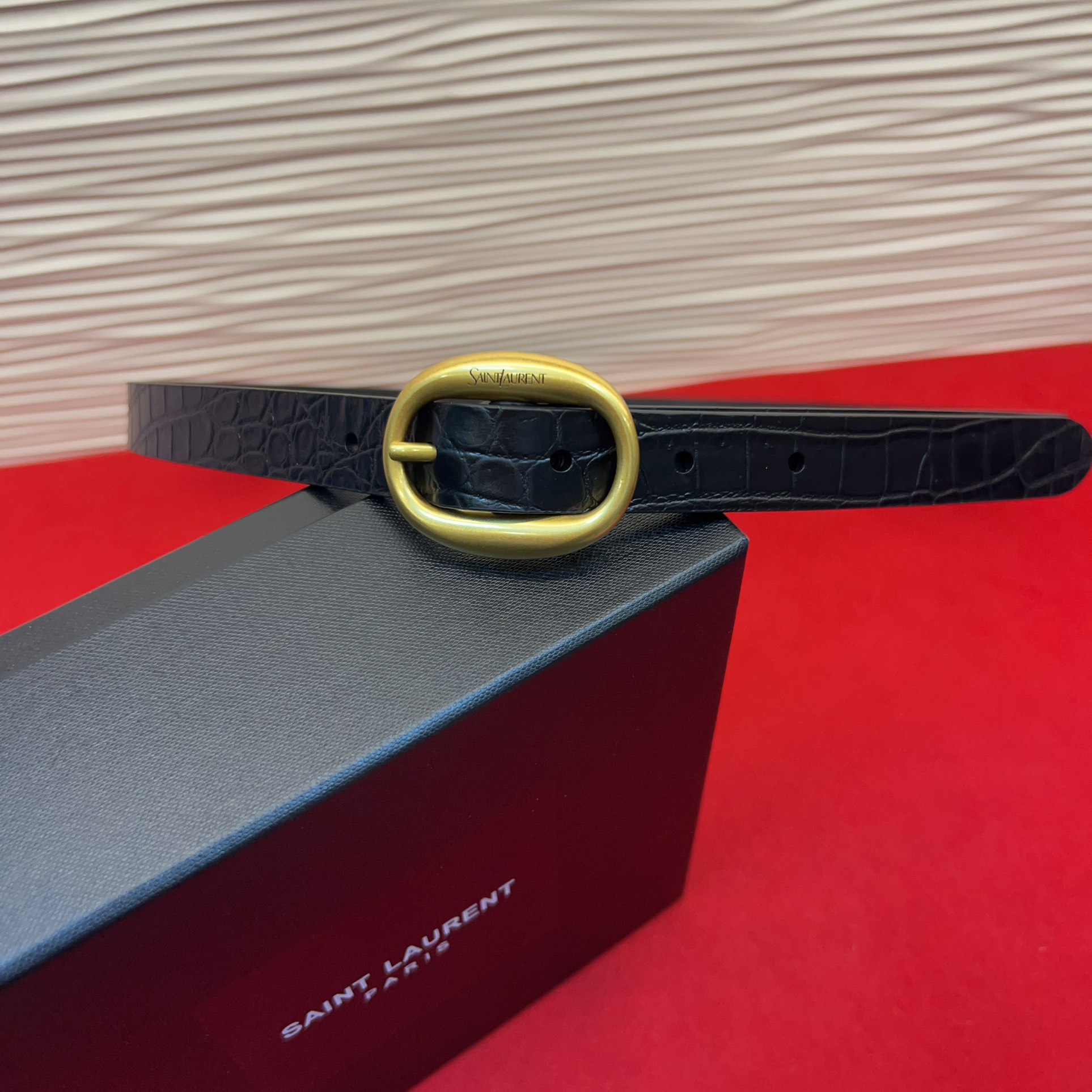 开春秀款Saint Laurent 女士腰带皮带 原厂真金电渡扣头，意大利原厂皮，宽2.0cm，代购级。