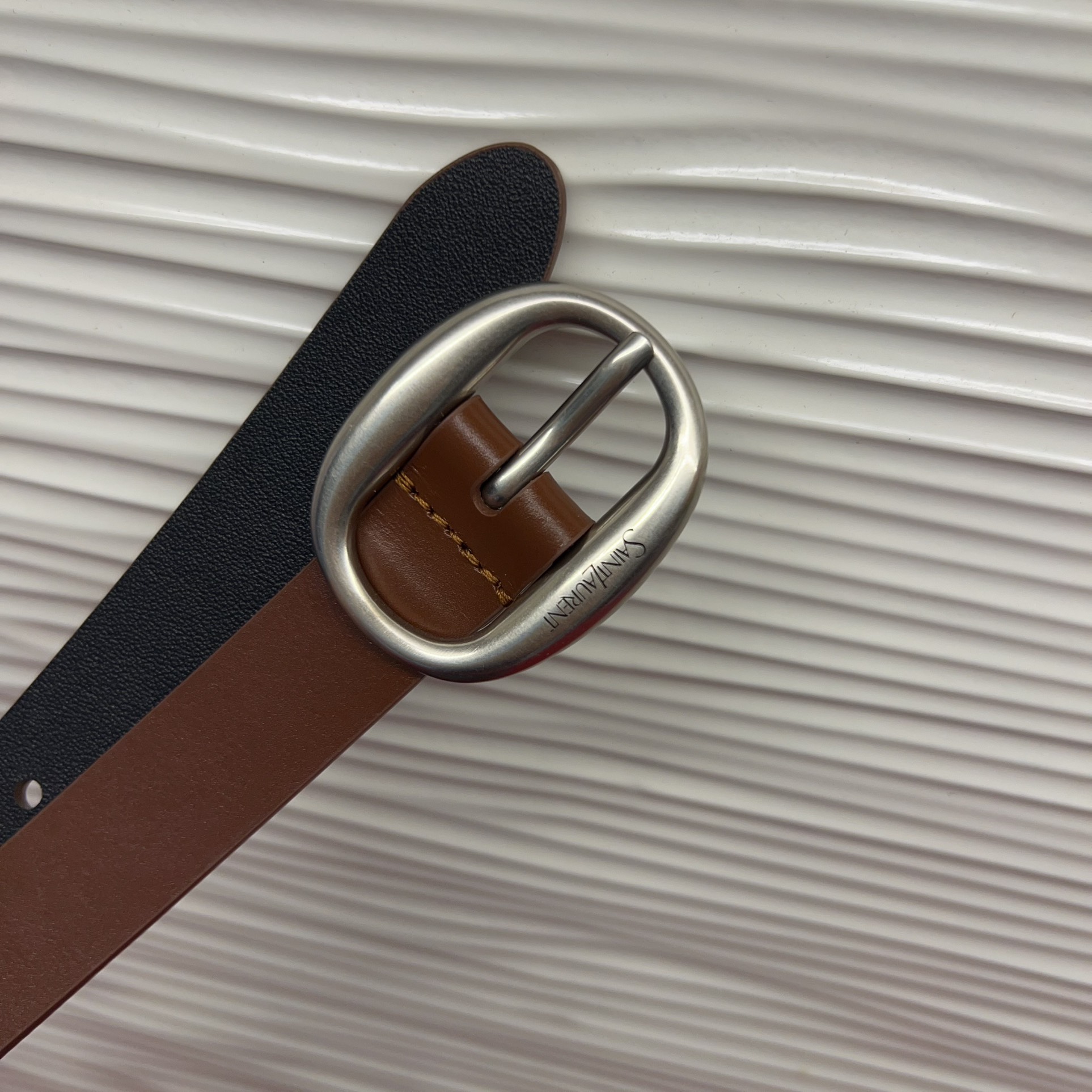 开春秀款Saint Laurent 女士腰带皮带 原厂真金电渡扣头，意大利原厂皮，宽2.0cm，代购级。