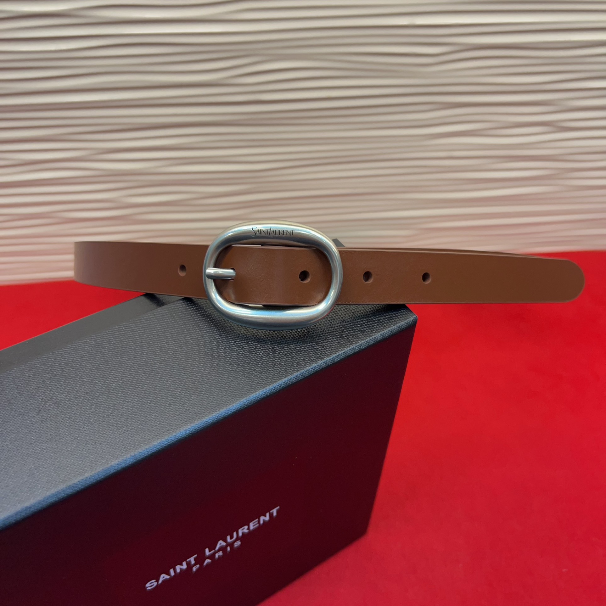 开春秀款Saint Laurent 女士腰带皮带 原厂真金电渡扣头，意大利原厂皮，宽2.0cm，代购级。