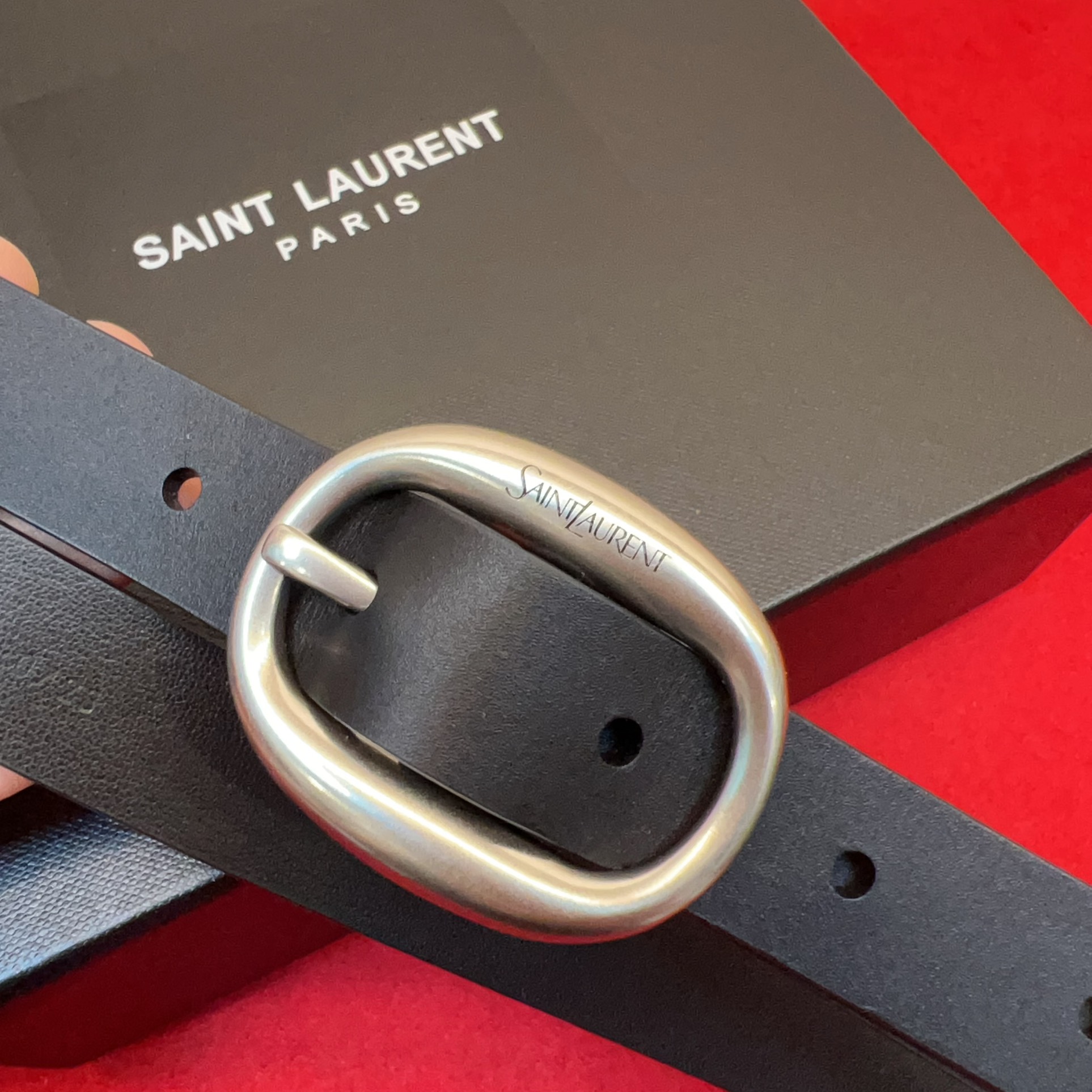 开春秀款Saint Laurent 女士腰带皮带 原厂真金电渡扣头,意大利原厂皮,宽2.0cm,代购级。 开春秀款Saint Laurent 女士腰带皮带 原厂真金电渡扣头,意大利原厂皮,宽2.0cm,代购级。