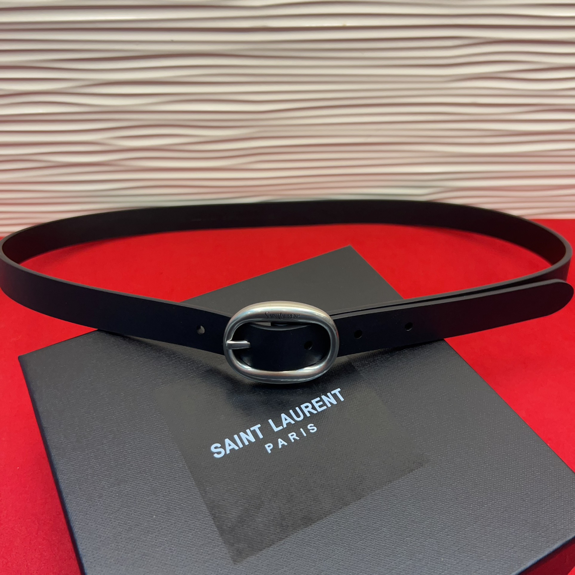 开春秀款Saint Laurent 女士腰带皮带 原厂真金电渡扣头，意大利原厂皮，宽2.0cm，代购级。