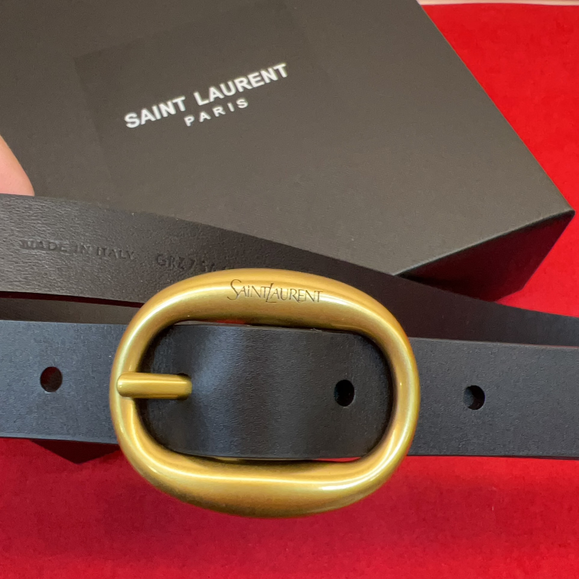 开春秀款Saint Laurent 女士腰带皮带 原厂真金电渡扣头,意大利原厂皮,宽2.0cm,代购级。 开春秀款Saint Laurent 女士腰带皮带 原厂真金电渡扣头,意大利原厂皮,宽2.0cm,代购级。