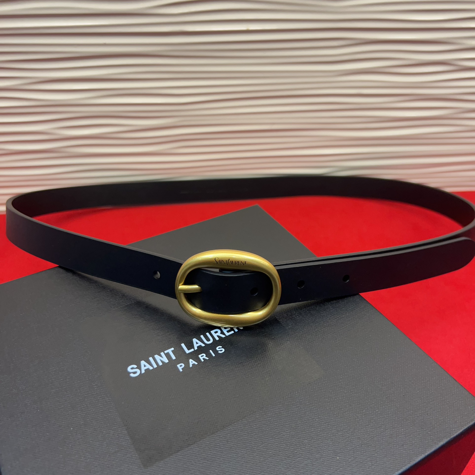 开春秀款Saint Laurent 女士腰带皮带 原厂真金电渡扣头，意大利原厂皮，宽2.0cm，代购级。