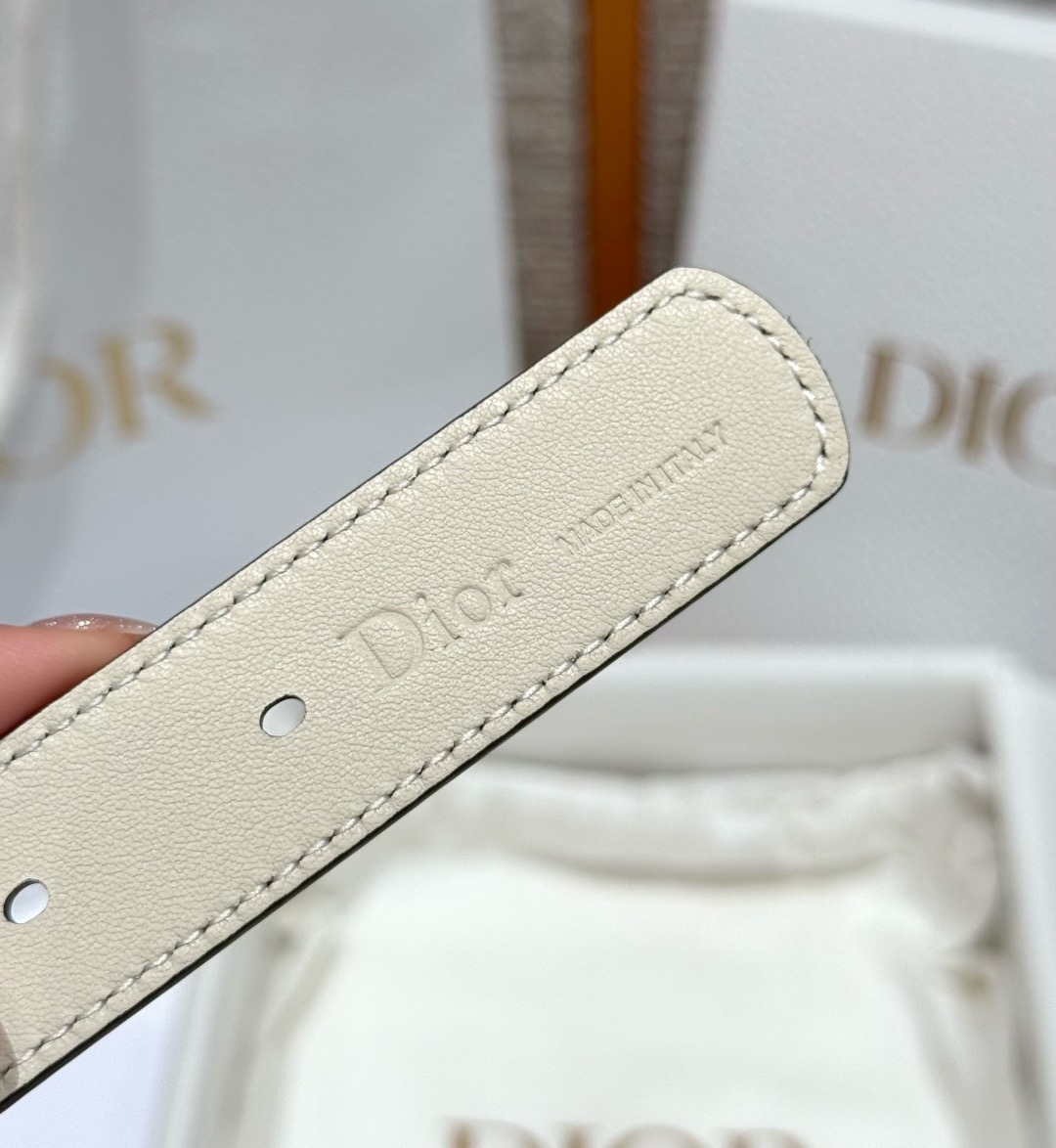 迪家✨Icon Reversible Belt 20MM双面Icon腰带 这款Icon腰带由乔纳森·安德森(Jonath