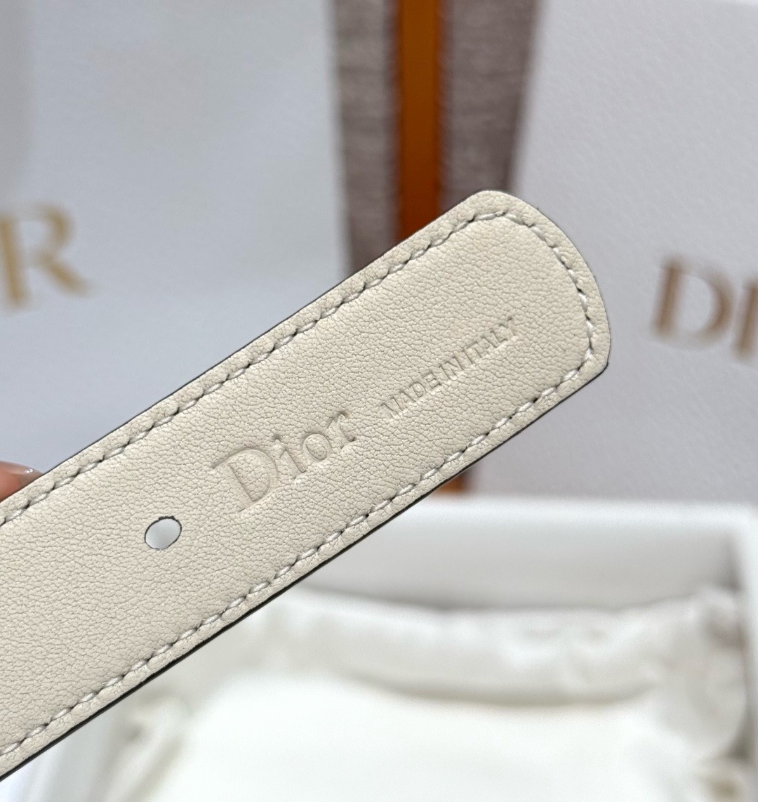 迪家✨Icon Reversible Belt 20MM双面Icon腰带 这款Icon腰带由乔纳森·安德森(Jonath