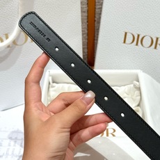迪家✨Icon Reversible Belt 20MM双面Icon腰带 这款Icon腰带由乔纳森·安德森(Jonath 迪家✨Icon Reversible Belt 20MM双面Icon腰带 这款Icon腰带由乔纳森·安德森(Jonath