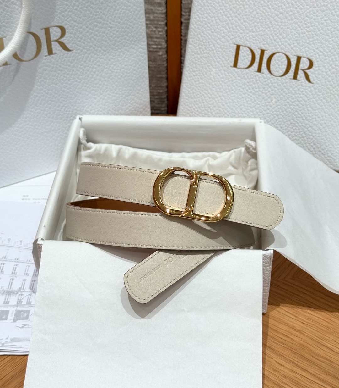 迪家✨Icon Reversible Belt 20MM双面Icon腰带 这款Icon腰带由乔纳森·安德森(Jonath