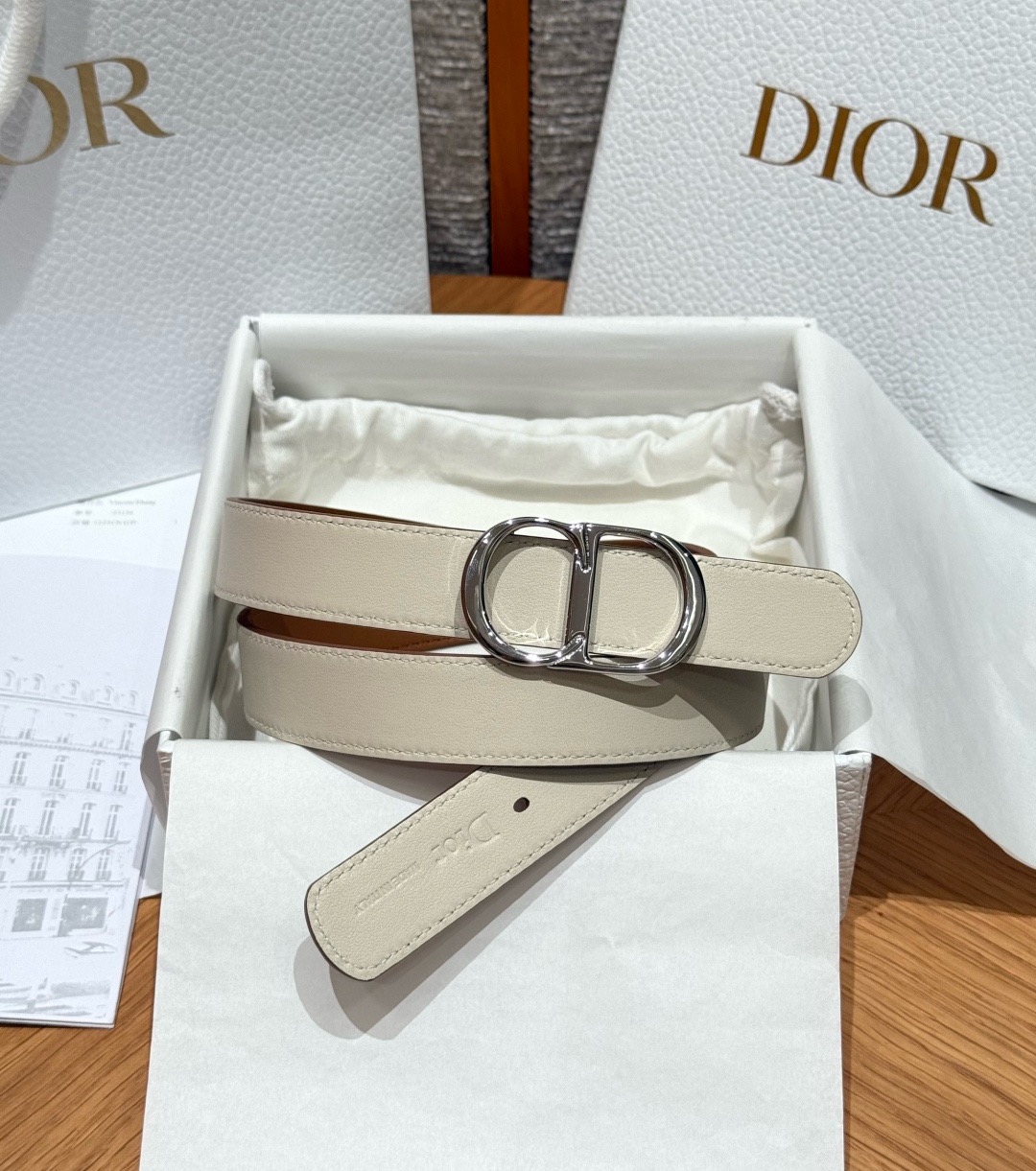 迪家✨Icon Reversible Belt 20MM双面Icon腰带 这款Icon腰带由乔纳森·安德森(Jonath