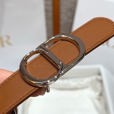 迪家✨Icon Reversible Belt 20MM双面Icon腰带 这款Icon腰带由乔纳森·安德森(Jonath 迪家✨Icon Reversible Belt 20MM双面Icon腰带 这款Icon腰带由乔纳森·安德森(Jonath