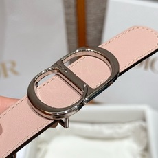 迪家✨Icon Reversible Belt 20MM双面Icon腰带 这款Icon腰带由乔纳森·安德森(Jonath 迪家✨Icon Reversible Belt 20MM双面Icon腰带 这款Icon腰带由乔纳森·安德森(Jonath
