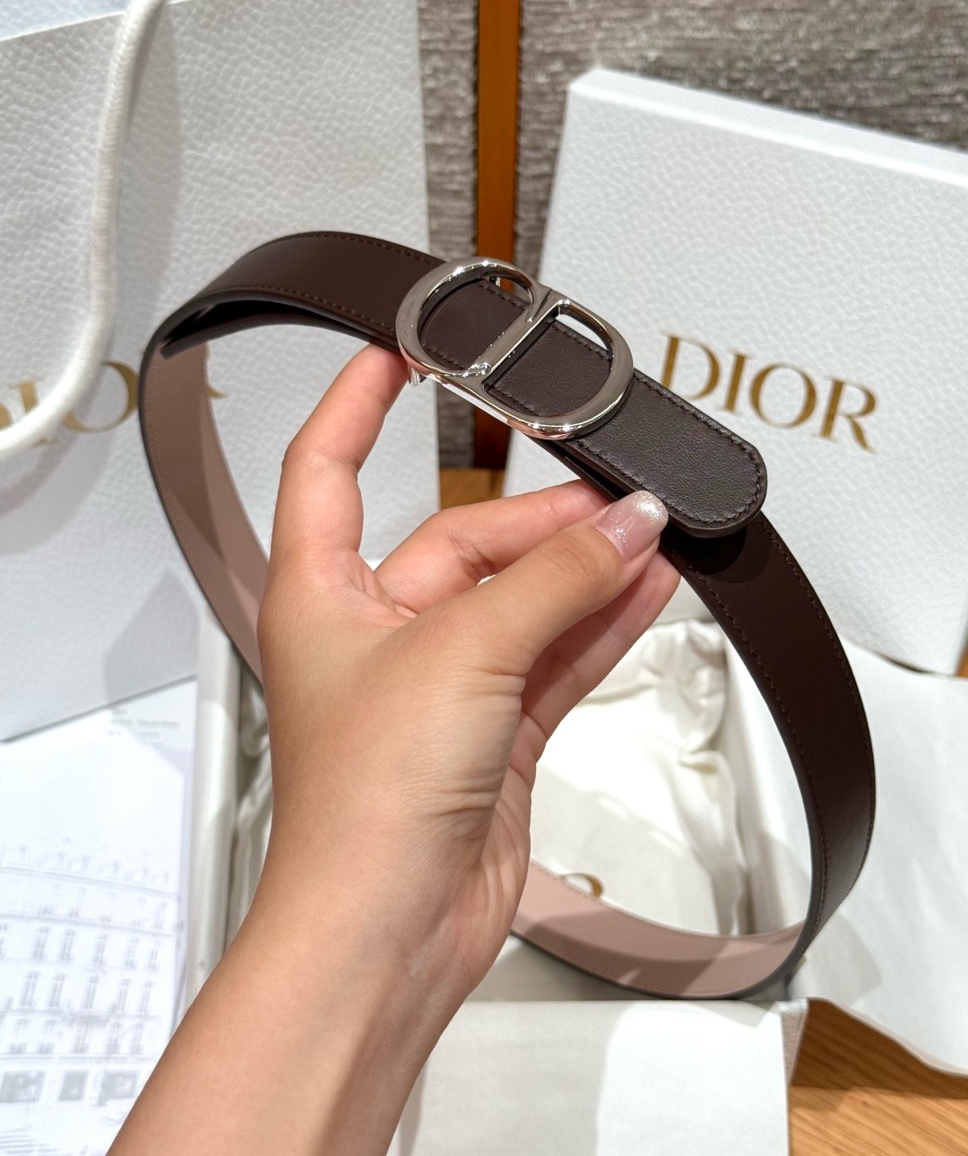 迪家✨Icon Reversible Belt 20MM双面Icon腰带 这款Icon腰带由乔纳森·安德森(Jonath 迪家✨Icon Reversible Belt 20MM双面Icon腰带 这款Icon腰带由乔纳森·安德森(Jonath