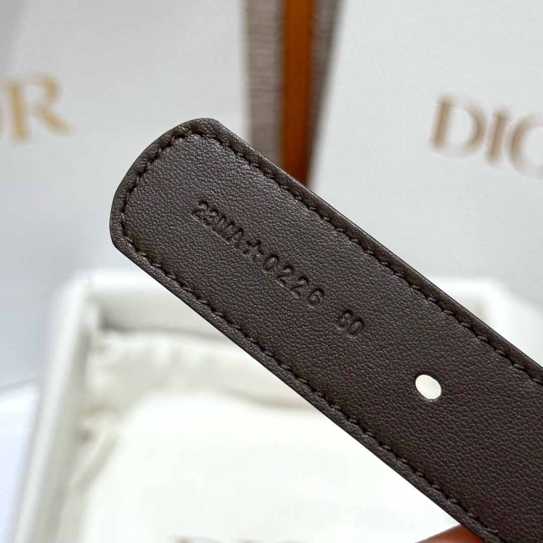 迪家✨Icon Reversible Belt 20MM双面Icon腰带 这款Icon腰带由乔纳森·安德森(Jonath 迪家✨Icon Reversible Belt 20MM双面Icon腰带 这款Icon腰带由乔纳森·安德森(Jonath