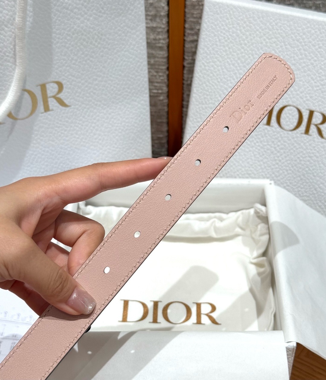 迪家✨Icon Reversible Belt 20MM双面Icon腰带 这款Icon腰带由乔纳森·安德森(Jonath