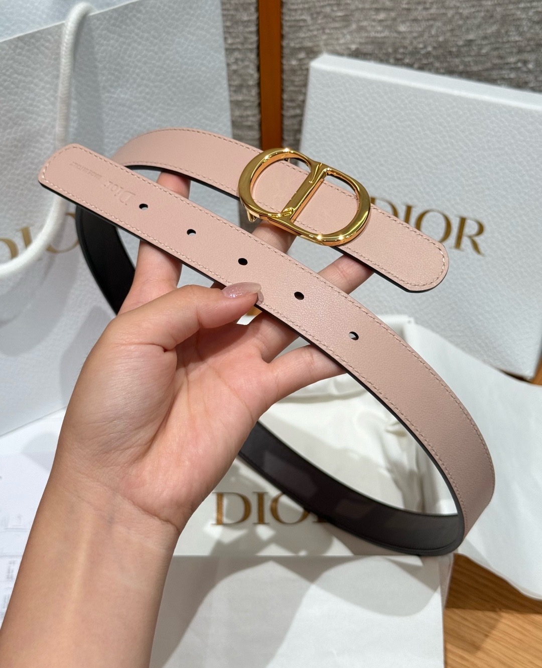 迪家✨Icon Reversible Belt 20MM双面Icon腰带 这款Icon腰带由乔纳森·安德森(Jonath
