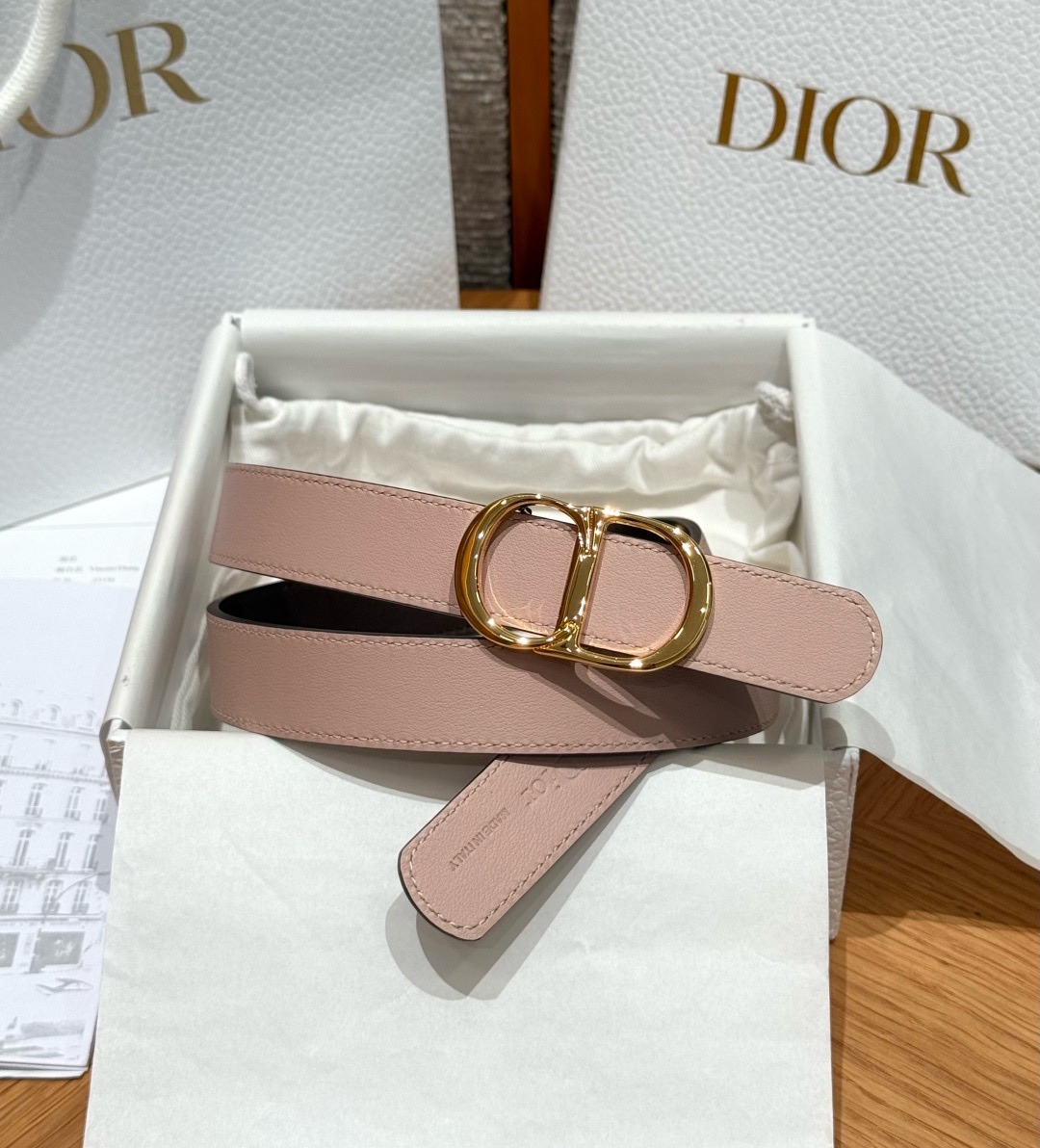 迪家✨Icon Reversible Belt 20MM双面Icon腰带 这款Icon腰带由乔纳森·安德森(Jonath