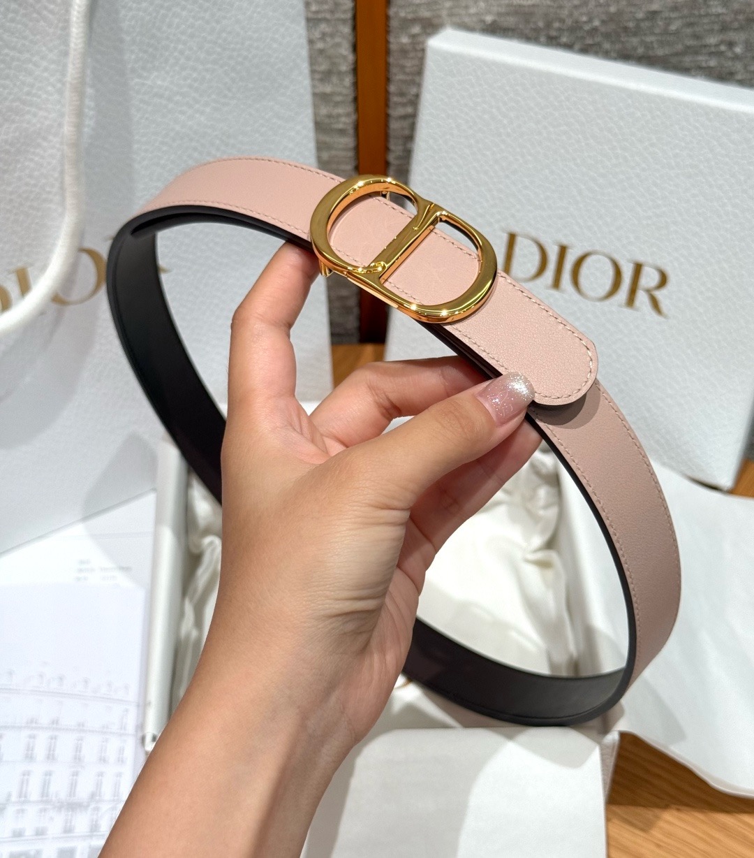 迪家✨Icon Reversible Belt 20MM双面Icon腰带 这款Icon腰带由乔纳森·安德森(Jonath