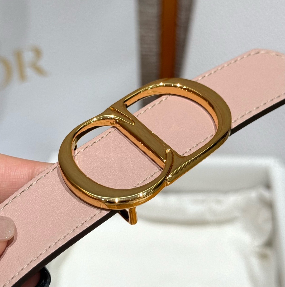 迪家✨Icon Reversible Belt 20MM双面Icon腰带 这款Icon腰带由乔纳森·安德森(Jonath