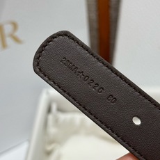 迪家✨Icon Reversible Belt 20MM双面Icon腰带 这款Icon腰带由乔纳森·安德森(Jonath 迪家✨Icon Reversible Belt 20MM双面Icon腰带 这款Icon腰带由乔纳森·安德森(Jonath
