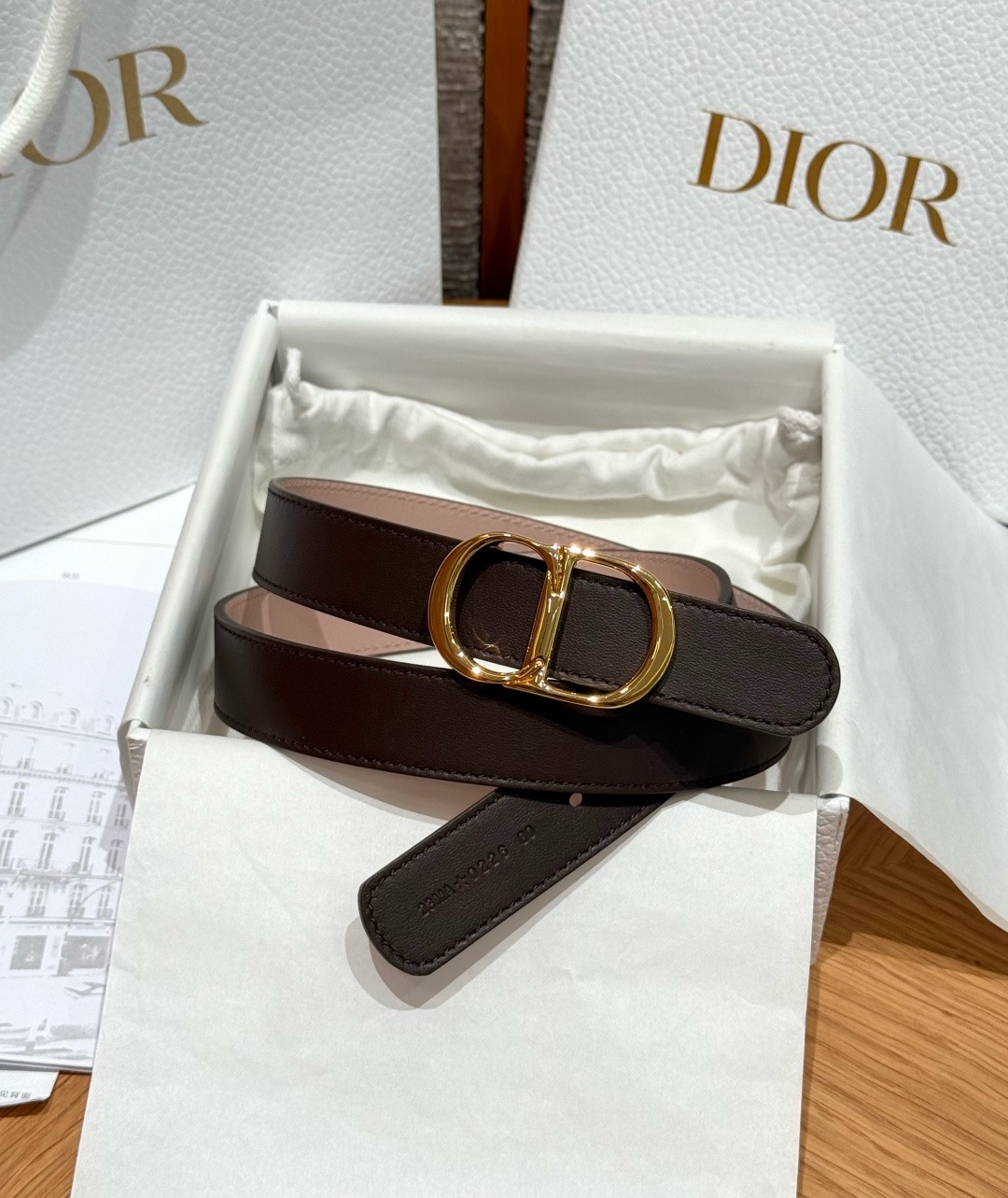 迪家✨Icon Reversible Belt 20MM双面Icon腰带 这款Icon腰带由乔纳森·安德森(Jonath