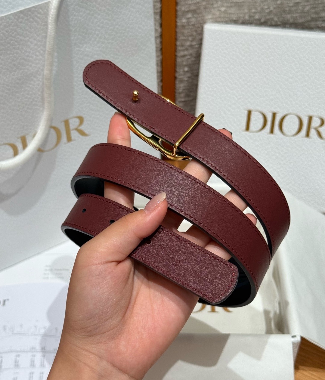 迪家✨Icon Reversible Belt 20MM双面Icon腰带 这款Icon腰带由乔纳森·安德森(Jonath 迪家✨Icon Reversible Belt 20MM双面Icon腰带 这款Icon腰带由乔纳森·安德森(Jonath