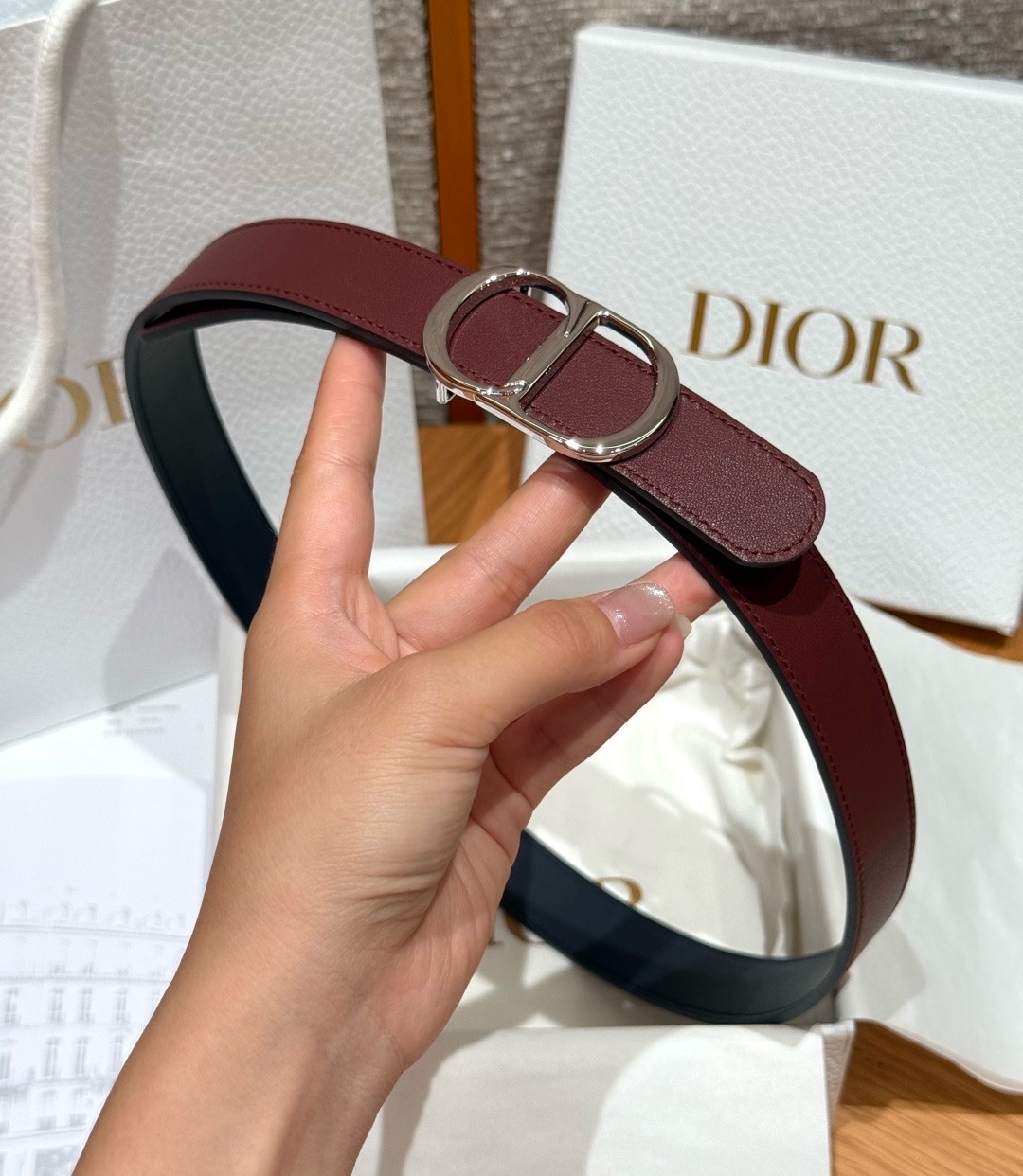 迪家✨Icon Reversible Belt 20MM双面Icon腰带 这款Icon腰带由乔纳森·安德森(Jonath 迪家✨Icon Reversible Belt 20MM双面Icon腰带 这款Icon腰带由乔纳森·安德森(Jonath