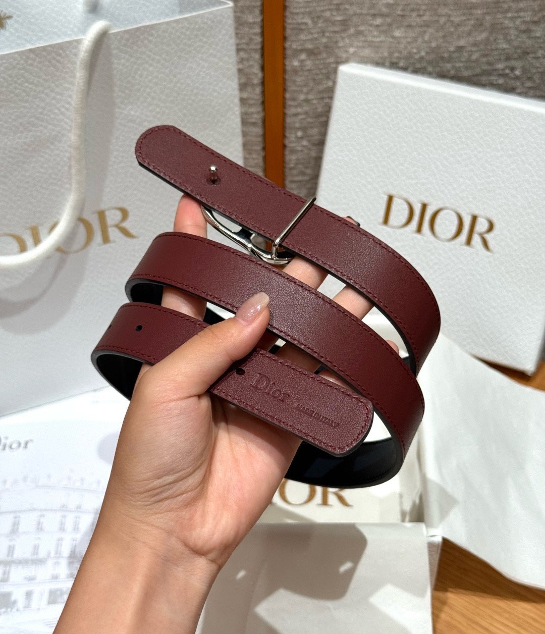 迪家✨Icon Reversible Belt 20MM双面Icon腰带 这款Icon腰带由乔纳森·安德森(Jonath 迪家✨Icon Reversible Belt 20MM双面Icon腰带 这款Icon腰带由乔纳森·安德森(Jonath