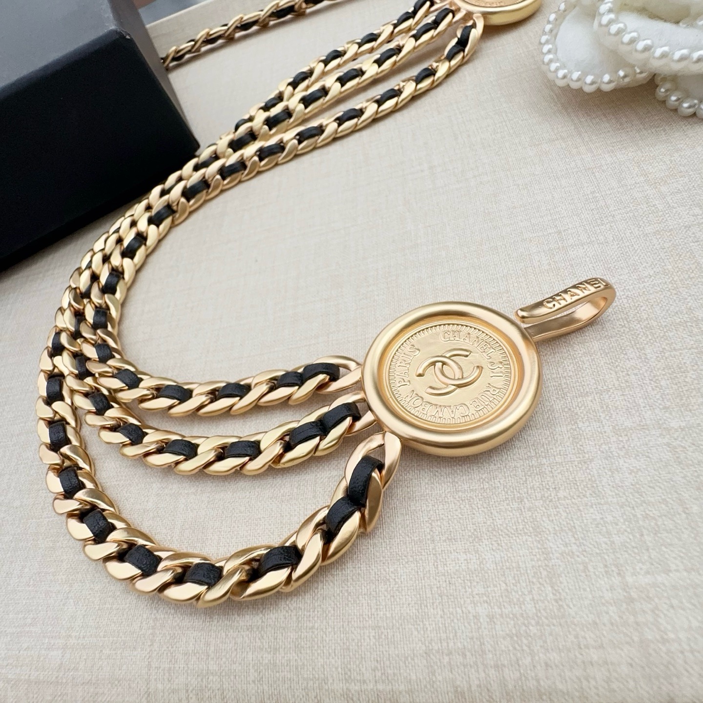 CHANEL 香奈儿、纯铜编织牛皮腰链、经典优雅、时尚百搭，长度：均码