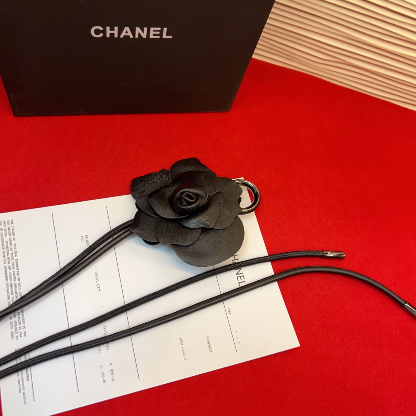 香家✨ Leather Belt 羊皮腰带与金属。山茶花复古气质百搭，提升穿搭层次感。建议参照尺码表选择合适的码数，全套