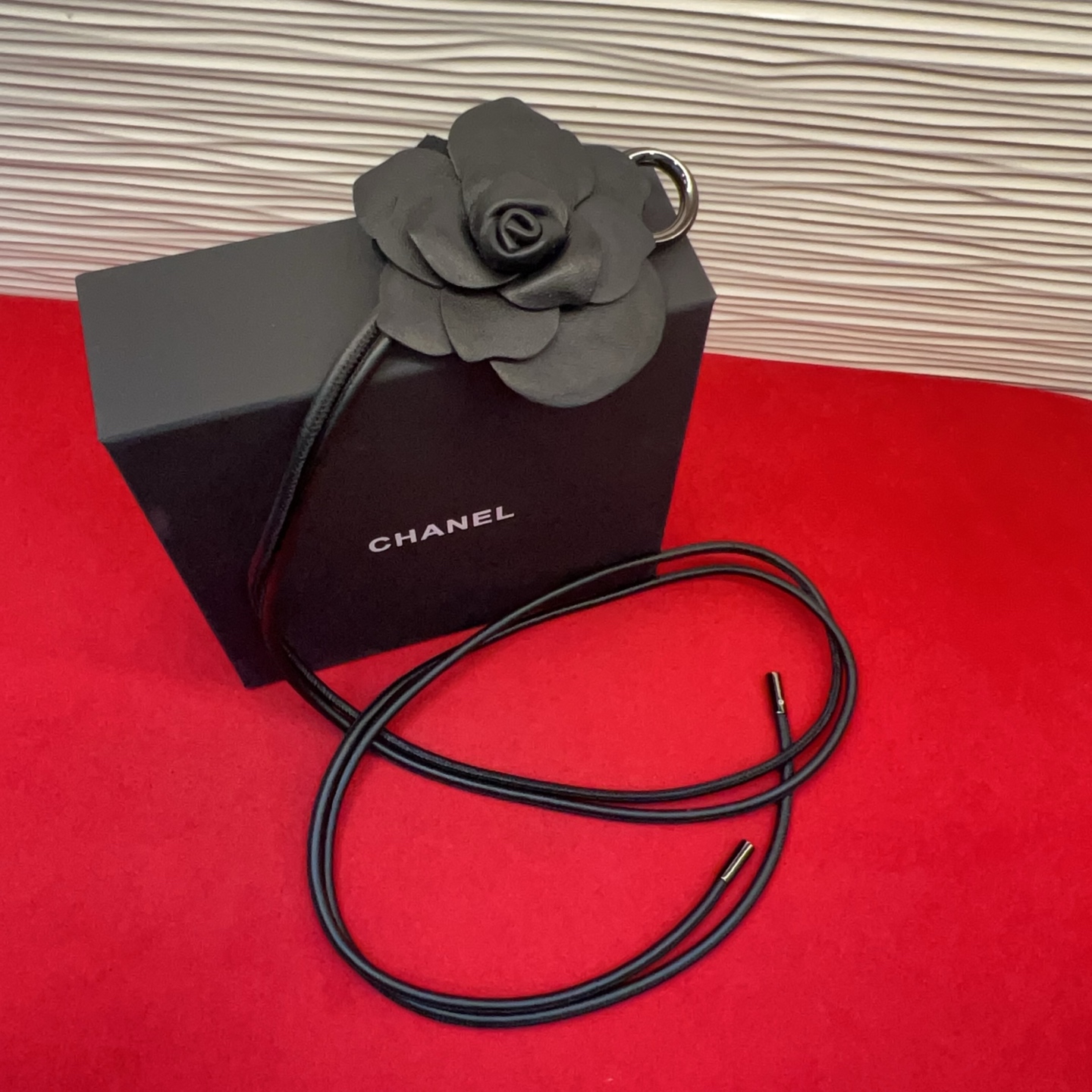 香家✨ Leather Belt 羊皮腰带与金属。山茶花复古气质百搭，提升穿搭层次感。建议参照尺码表选择合适的码数，全套