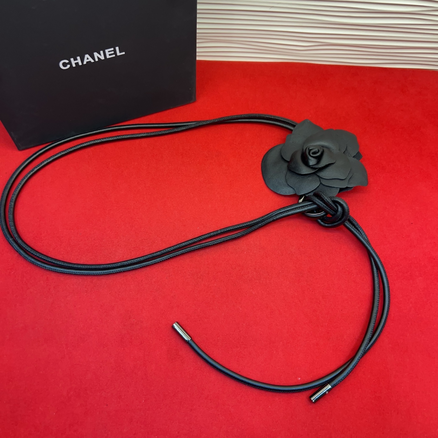 香家✨ Leather Belt 羊皮腰带与金属。山茶花复古气质百搭，提升穿搭层次感。建议参照尺码表选择合适的码数，全套