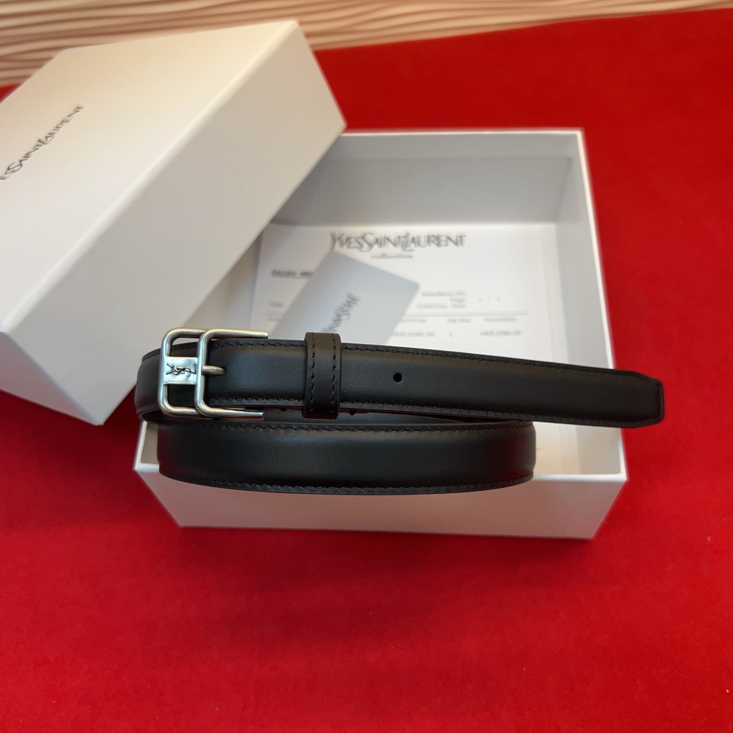 Saint Laurent 圣罗兰女士腰带皮带 原厂真金电渡扣头,意大利原厂皮,宽2.0cm,代购级。 Saint Laurent 圣罗兰女士腰带皮带 原厂真金电渡扣头,意大利原厂皮,宽2.0cm,代购级。