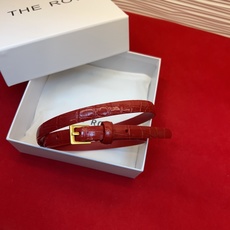 Therow Classic 系列,简约 精致五金,搭配进口牛皮,平平无奇很百搭,很不起眼又挑不出毛病,配了就是点睛之笔 Therow Classic 系列,简约 精致五金,搭配进口牛皮,平平无奇很百搭,很不起眼又挑不出毛病,配了就是点睛之笔