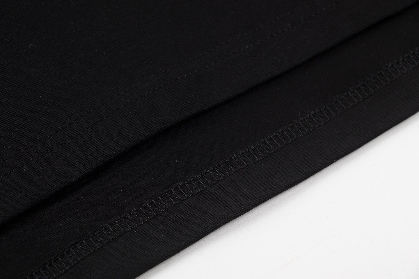 Balenciaga/巴黎世家 26ss 珍珠烫钻圆领短袖 黑白