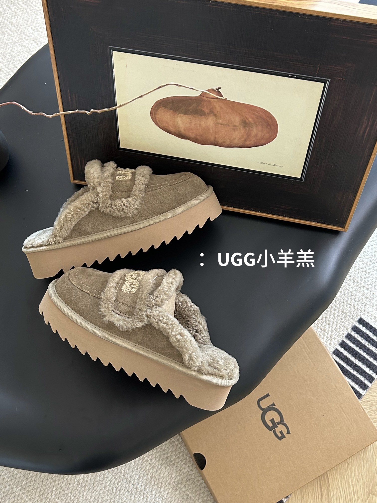 ugg新款澳洲厚底小羊羔毛网红拖鞋小胖丁嘟嘟拖材质牛皮内里真羊毛配刺绣ugg字样百搭时尚！一次成型大底防