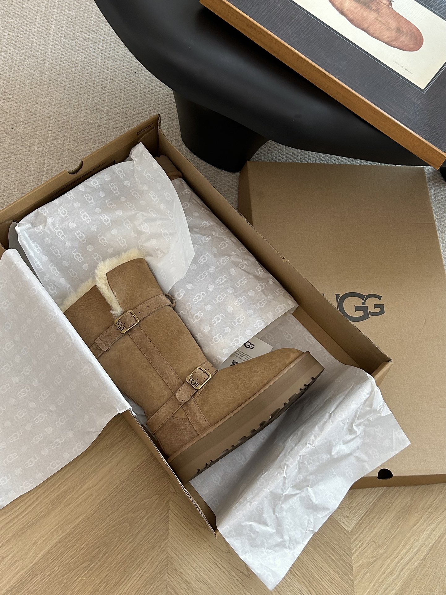 细节图  🔥双11预热特惠🔥CX专供 独家纯原 【UGG】原xx ugg秋冬厚底皮扣高筒骑士靴,皮毛一体.可外翻两穿,不显腿胖.怎么搭配怎么好看. ⚠️颜色:栗色.羚羊. ⚠️ 6.37.38.39.40