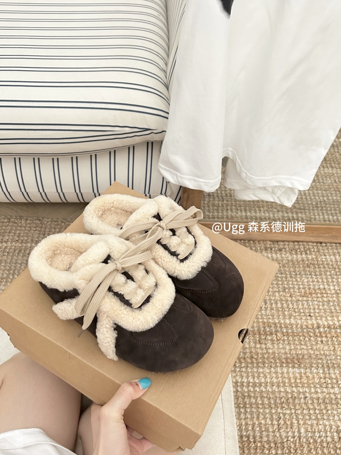 UGG森系德训毛绒绒可爱款休闲拖鞋小众复古时尚 蝴蝶搭配羊毛三色，栗色。咖色。菜籽 ！码数，35-40码