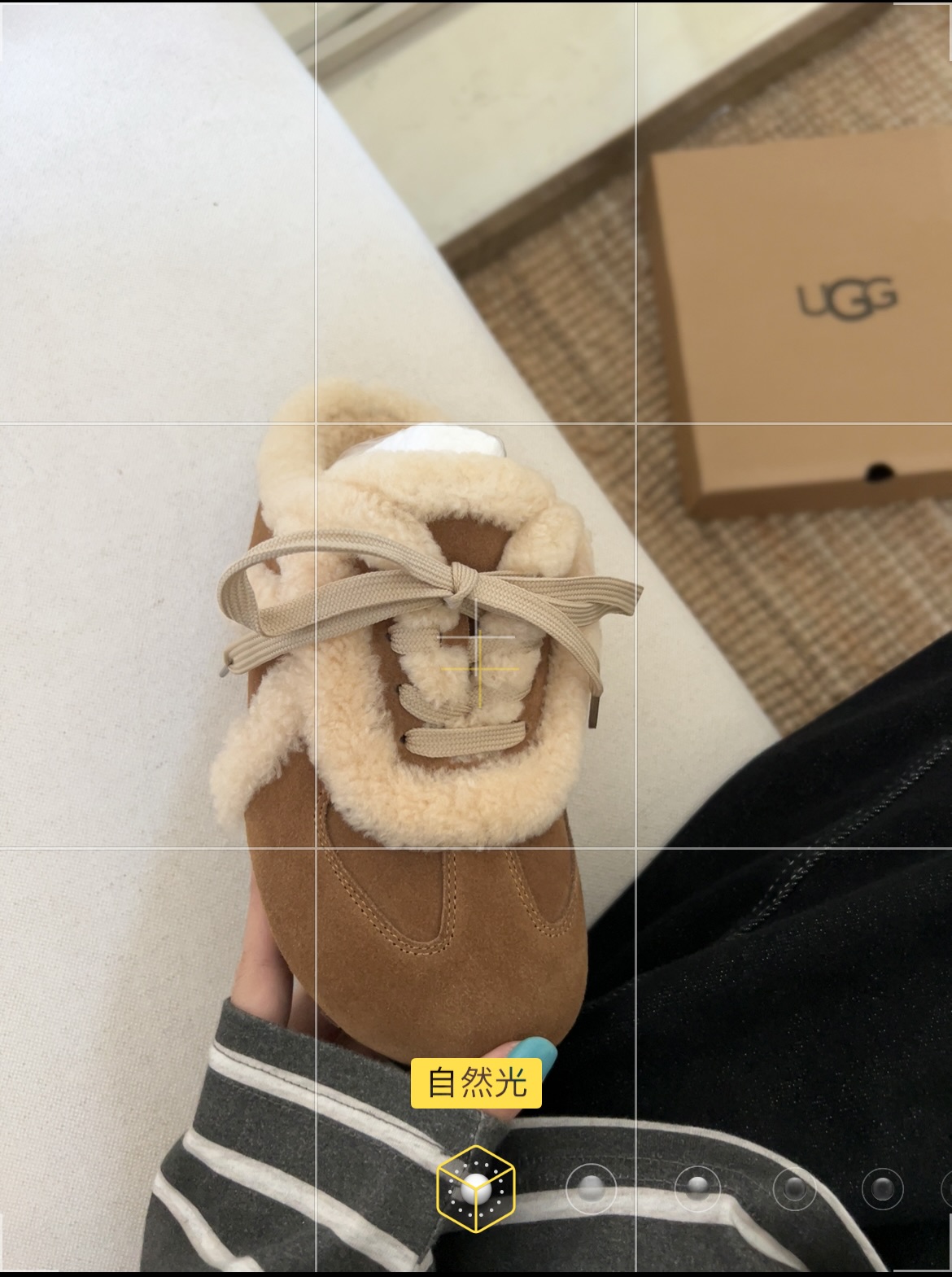 🔥UGG森系德训毛绒绒可爱款，休闲拖鞋小众复古时尚 ，蝴蝶搭配 羊毛款 三色栗色。咖色。菜籽 ！码数：3