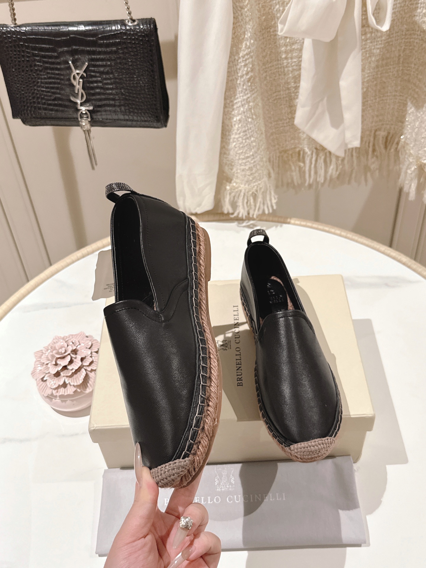 Женские черные слипоны Brunello Cucinelli с текстильным носком