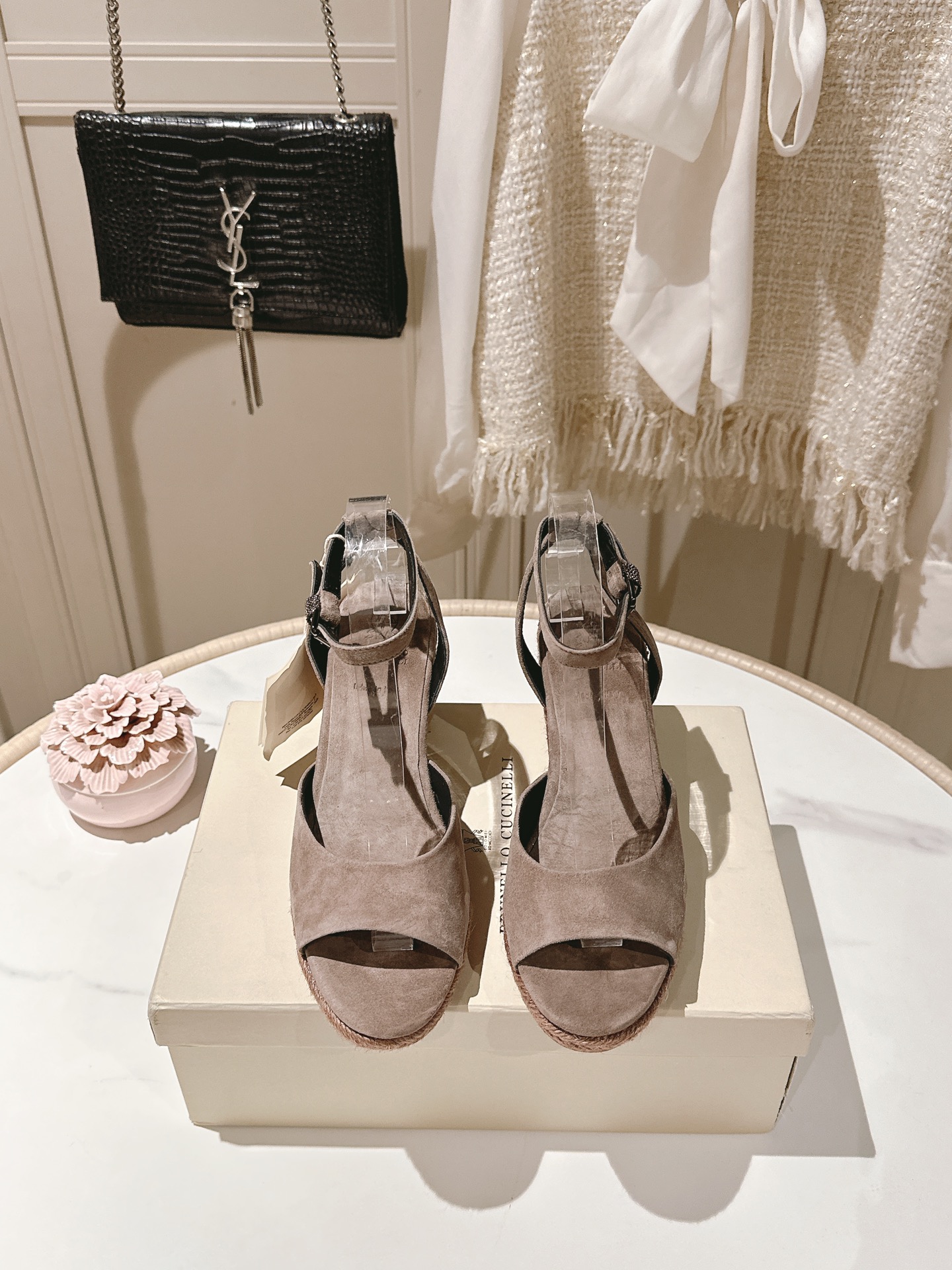 Luxury Brunello Cucinelli Sandals: Premium Quality at P750, Elegant Design with Imported Leather. - 图片 2