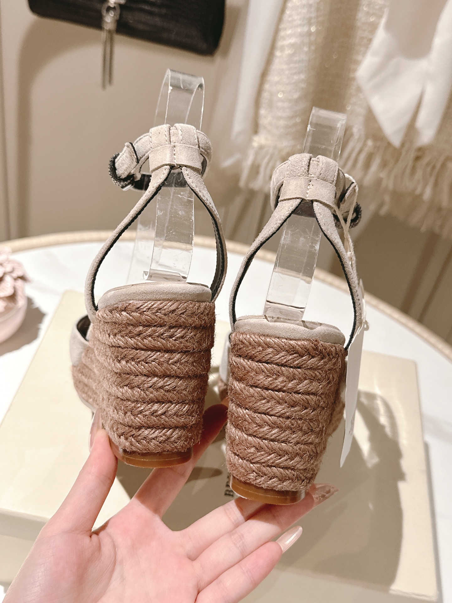 Luxury Brunello Cucinelli BC Sandals: High-Quality Elegance at P750 - 图片 6