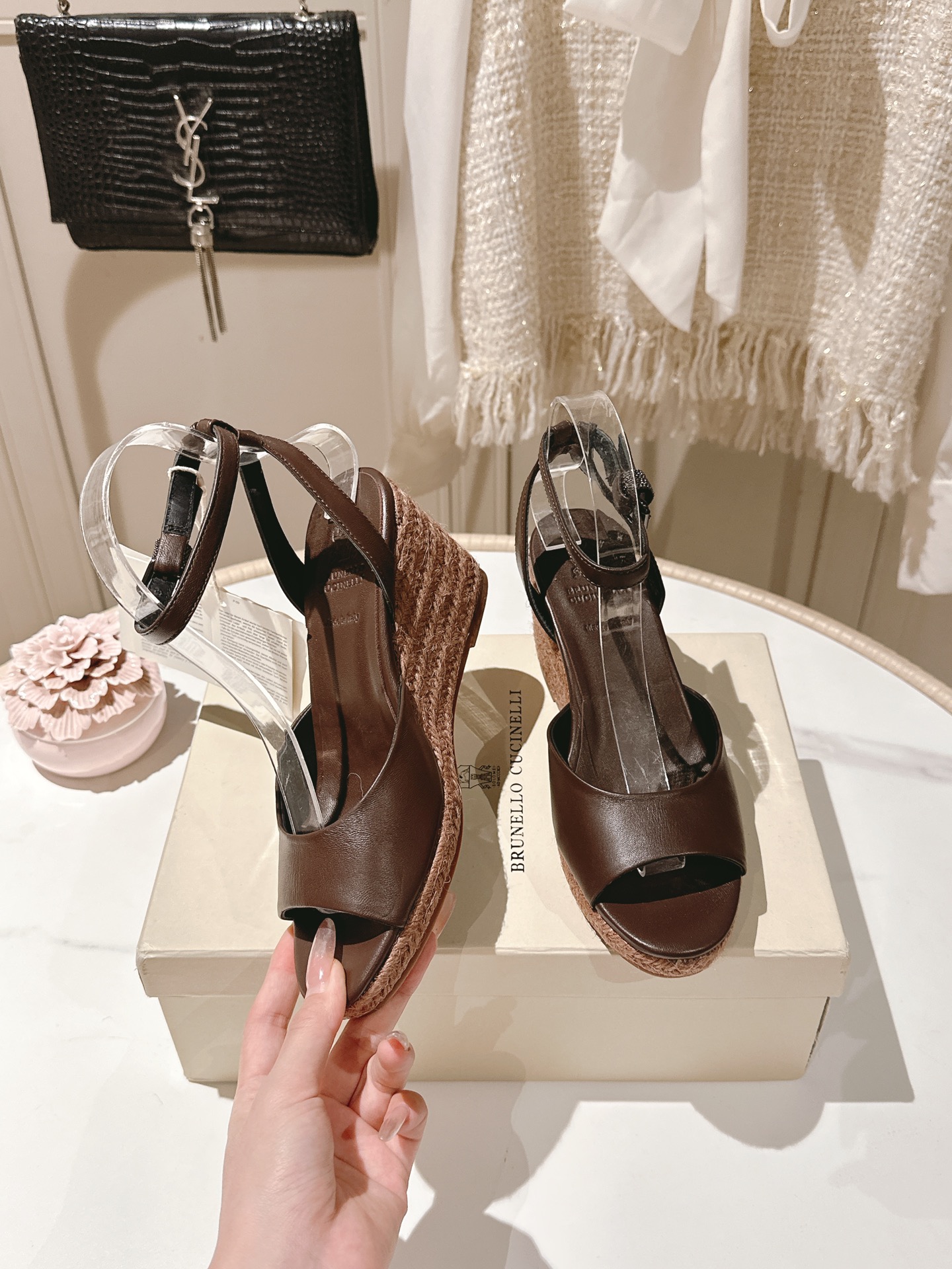 Luxury Brunello Cucinelli BC Sandals: Premium Quality at P750, Classic Elegance and Comfort - 图片 4