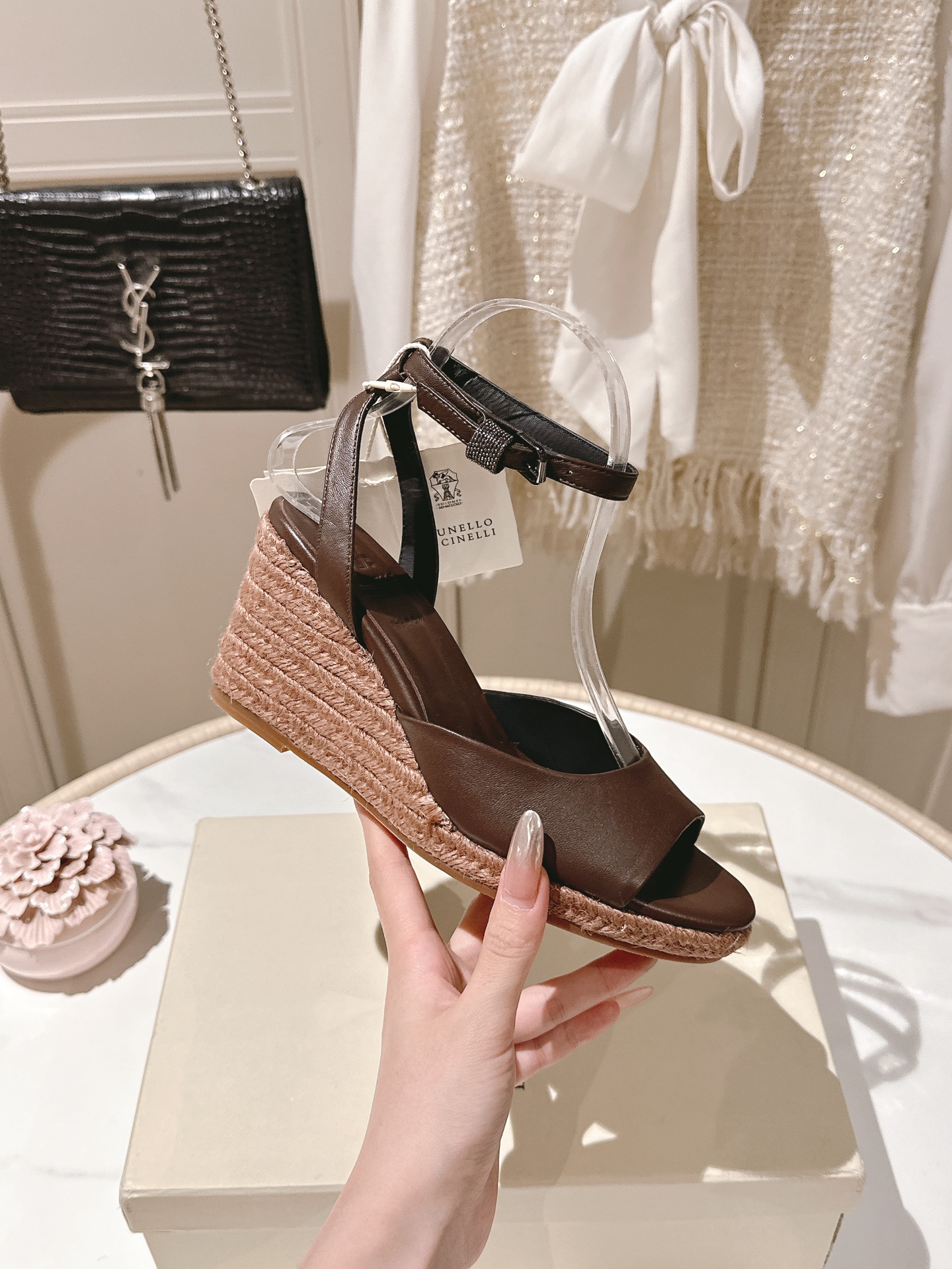 Luxury Brunello Cucinelli BC Sandals: Premium Quality at P750, Classic Elegance and Comfort - 图片 5