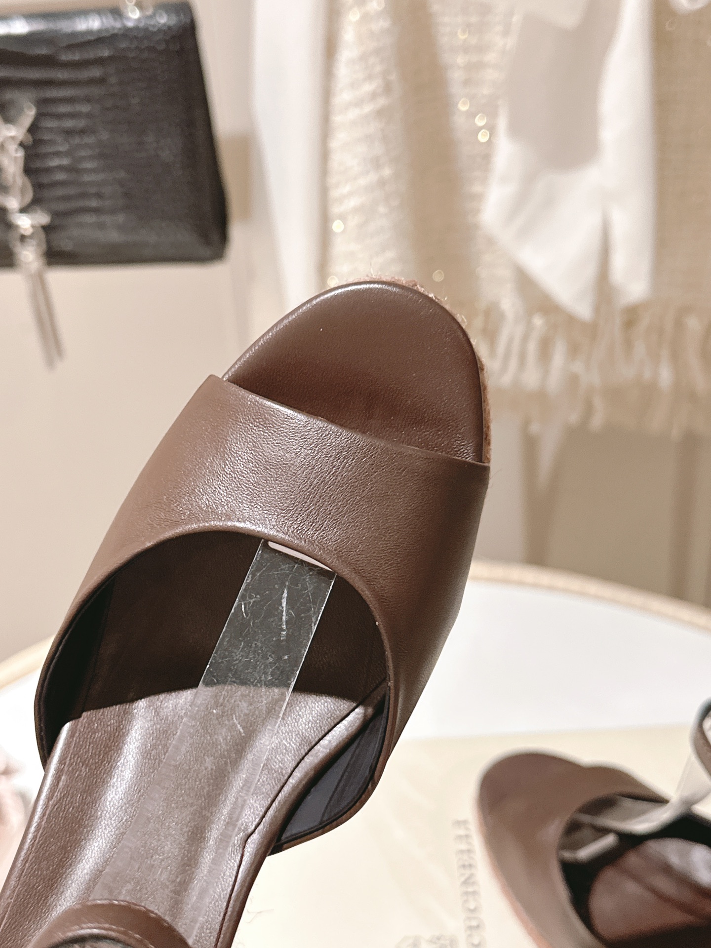 Luxury Brunello Cucinelli BC Sandals: Premium Quality at P750, Classic Elegance and Comfort - 图片 6