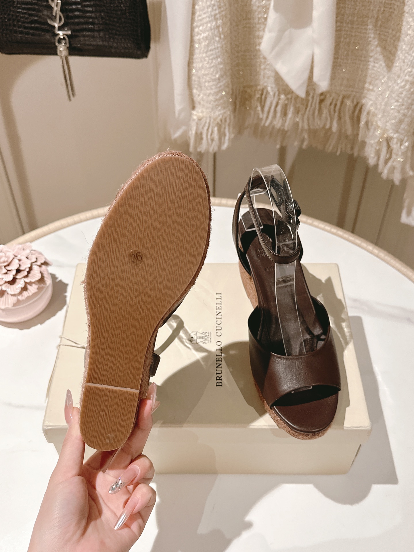 Luxury Brunello Cucinelli BC Sandals: Premium Quality at P750, Classic Elegance and Comfort - 图片 8