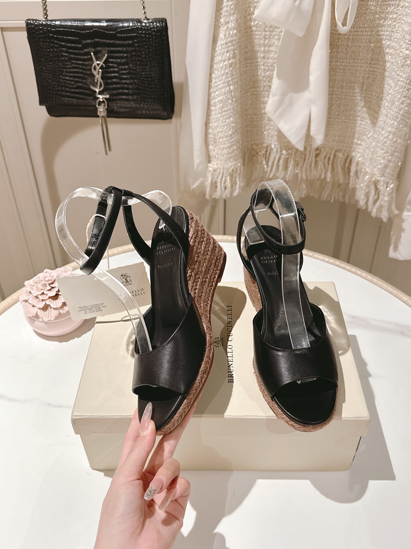 Luxury Brunello Cucinelli BC Sandals: High-Quality Elegance at P750 - 图片 5