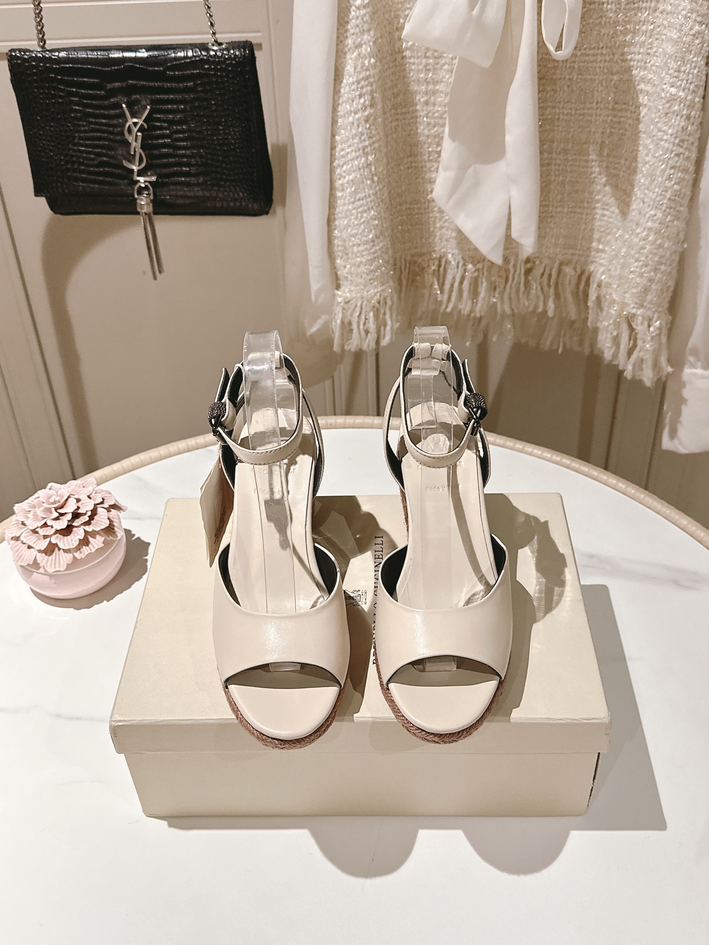Brunello Cucinelli BC Sandals: Premium Quality at P750, Classic Elegance with Imported Leather. - 图片 2